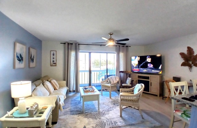 Little River Fun - Lifetime memories made. Condo sleeps 6 - n3 mi to the beach