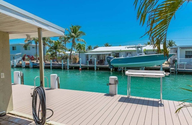 Little Venice Paradise~ 55' Dock Atlantic Access!