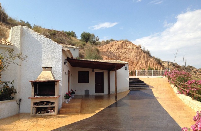 Live the experience of staying in a cave