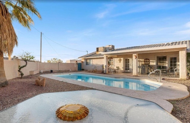 LIVING THE LAKE LIFE!