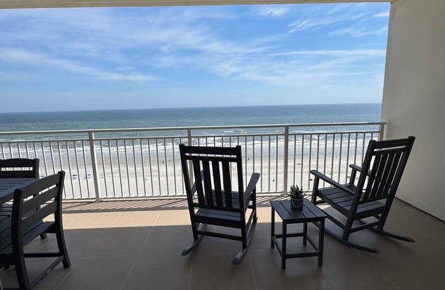 LIVING THE OCEAN LIFE - Beautiful 10th floor beach front condo
