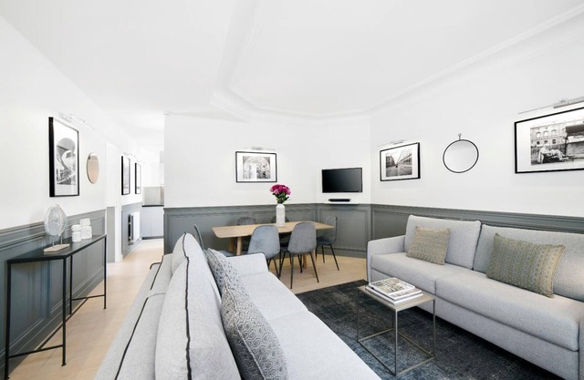 LivinParis | Luxury 2 Bedrooms Opera II