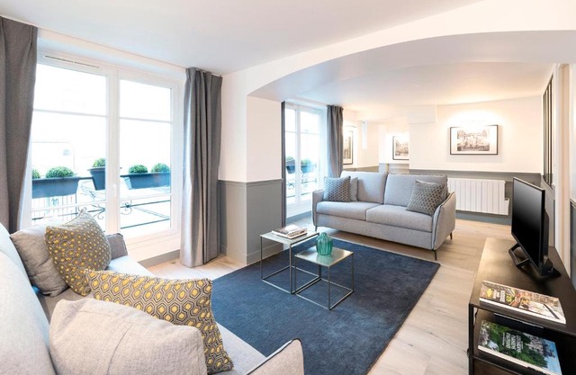 LivinParis - Luxury 4 Bedrooms Le Louvre I