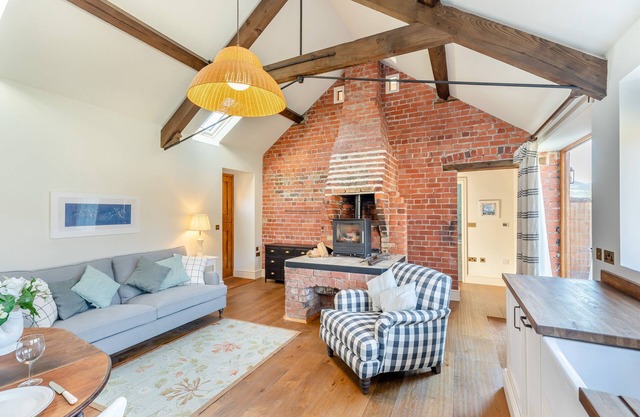 Llangedwyn Smithy - Two Bedroom House, Sleeps 4