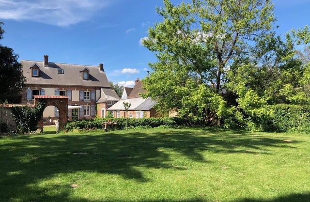 Loc maison charme VEXIN 65 km & 1h from Paris Ouest 5 bedrooms 10 pers. Swimming