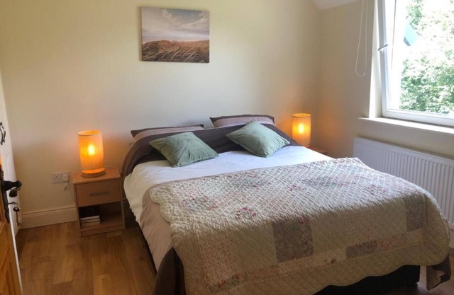 Located in Kenmare on the Ring of Kerry, with free high speed WiFi and parking.n