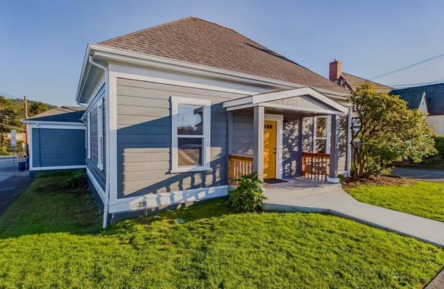 Located in Northtown Arcata, The Yellow Doors "A"