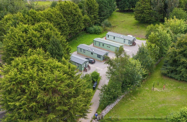 LODGE 4, family friendly, with a garden in Silverdale
