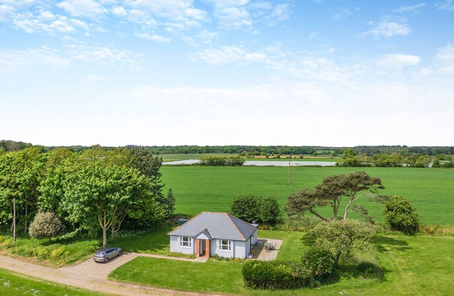 Lodge Farm Cottage - Two Bedroom House, Sleeps 4