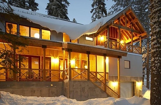 Lodgepole Pine House an Ecologically Designed Vacation Home.