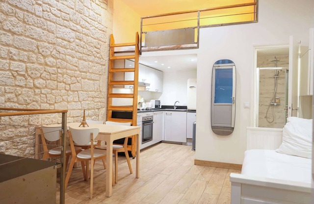 Loft 2 BR Marais, Notre Dame AC by LCC Agency