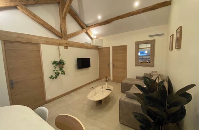 Loft at the foot of the grand colombier