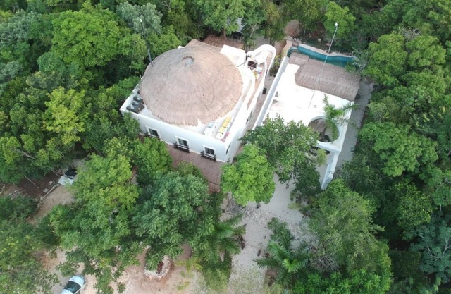 Loft for 3 in The Jungle With Kitchen, A/C, Pool