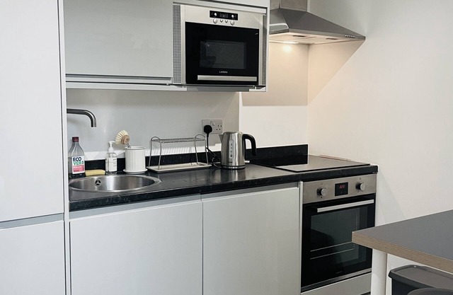 Loft style studio in the heart of Clapton, London