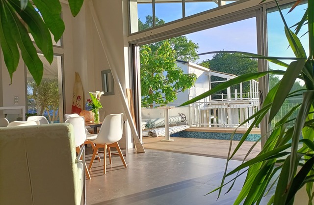 Loft-style villa of 200 m2 7 km from Biarritz.