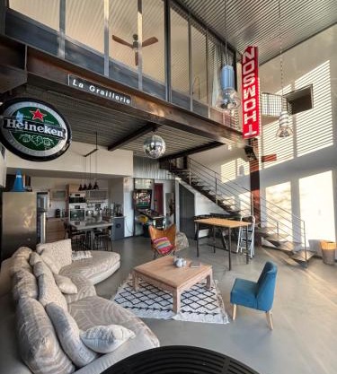 Loft sur 2 Étages dans maison individuelle