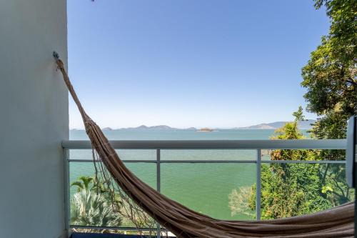 Loft vista mar com varanda em Mangaratiba