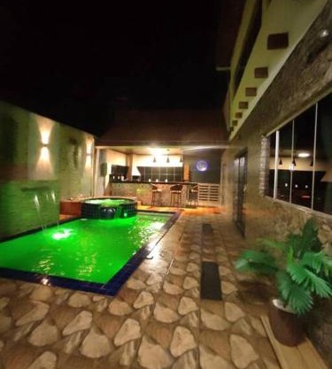 Lofts Toca das Corujas - Piscina e jacuzzi com aquecimento solar