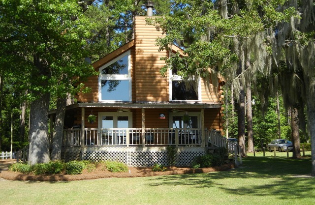 Log Cabin Home * Fantastic Sunsets! * Private Boat Ramp * Big Water * Fiber Wifi