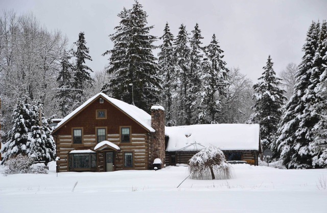 Log Cabin on the Wolf River w/Private Hot Tub!