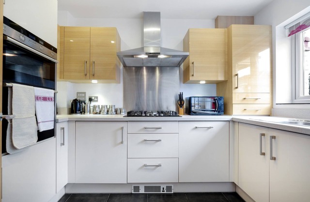 London Heathrow Living Holywell Springs Serviced House - 3 bedrooms