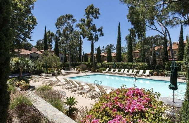 Long term stay only 2-bedroom townhome in enchanting Newport coast