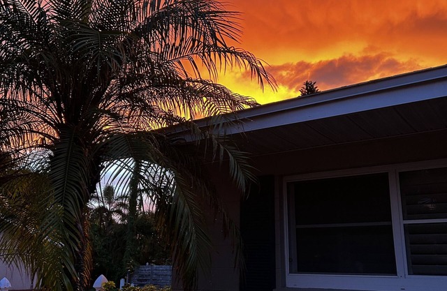 Longboat Key North Shore, BEAUTIFUL PRIVATE BEACH 1.5 blocks away.