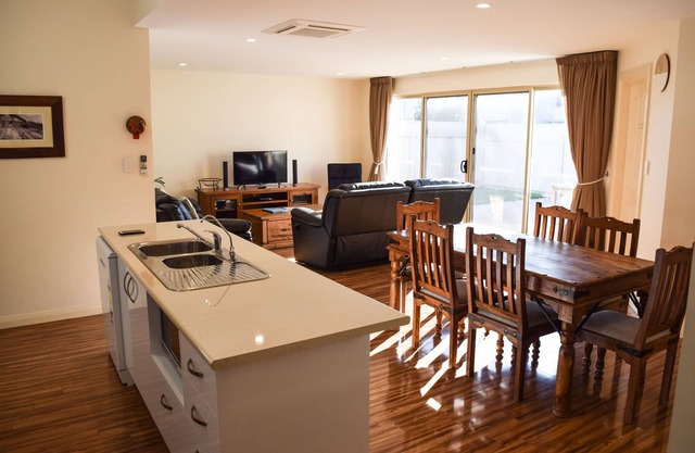 Longreach to Port Elliot