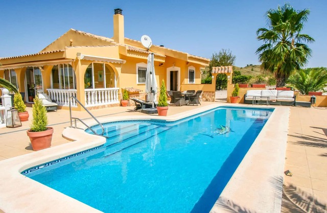 Look forward to a tasteful vacation villa in the mountainous hinterland in southeastern Spain.
