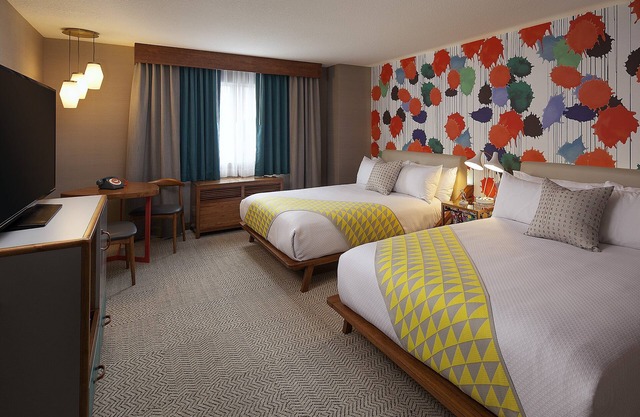 Look No Further! 2 Comfortable Units Close to Santa Monica Pier Aquarium!