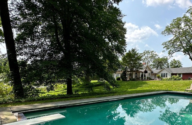 Lookout at Leehaven - A stunning view is worth 1,000 words!