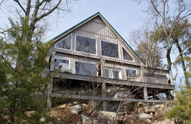LOOKOUT MOUNTAIN CLEAN & COZY CABIN/GREAT VIEWS/HOT TUB, HIKING, PET FRIENDLY