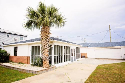 Lorraine's Beach Cottage