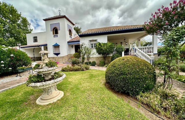 Los Flores Farm