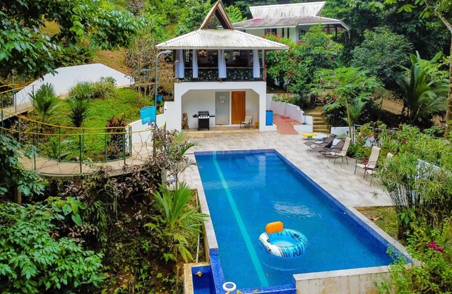 Lost Pools Bungalows