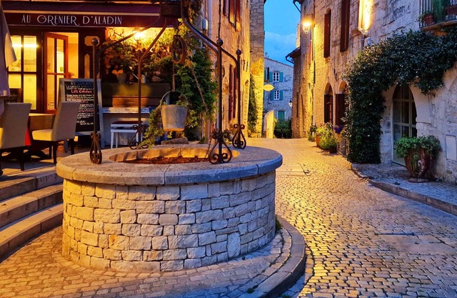 Love Room,discrétion , Luxe ,calme,volupté de L'orient,jacuzzi Dans le Jardin