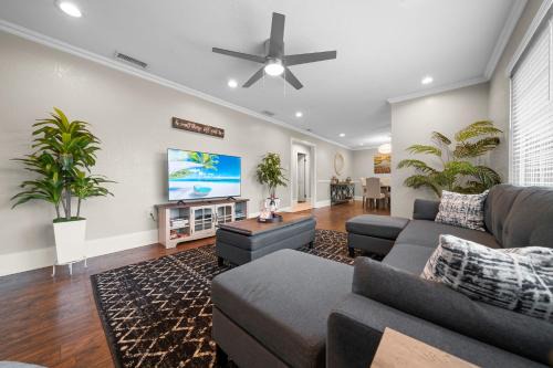 Lovely 3BR Home by WEC, Silver Springs & Downtown!