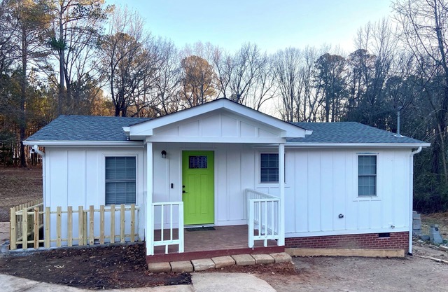 Lovely 4-bedroom house in Holly Springs with AC, WiFi