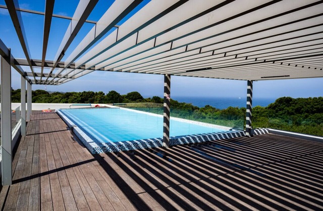 Lovely and Light Garden Home 102