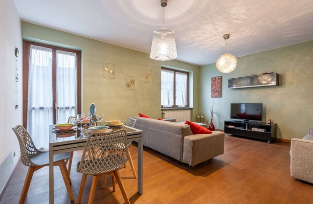 Lovely apartment for 4 people with WIFI, TV, balcony and parking
