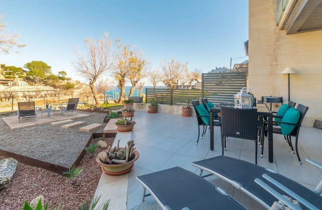 Lovely apartment for 4 people with A/C, WIFI, TV and patio