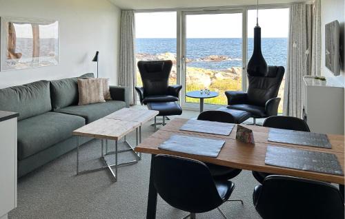 Lovely Apartment In Allinge With Wifi