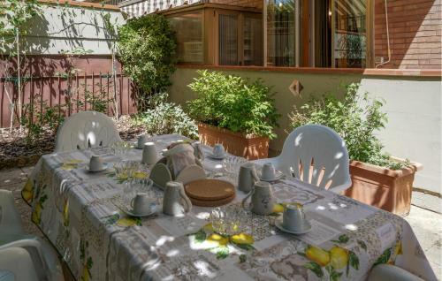 Lovely Apartment In Monteriggioni