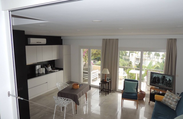 Lovely apartment with views of the sea and the mountains