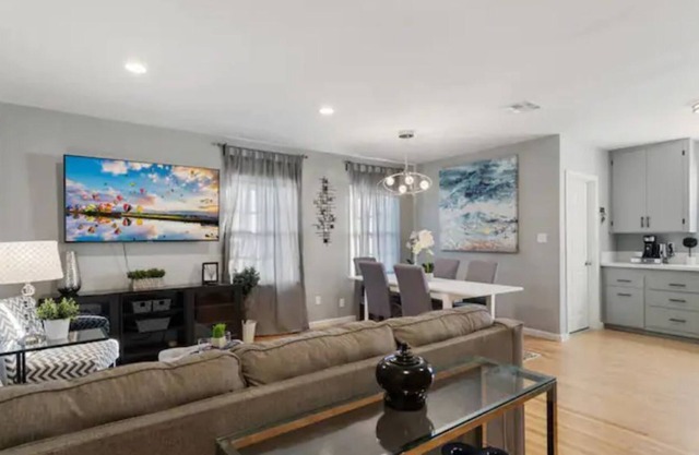 Lovely Entire Home in Sherwood Forerest near CSUN