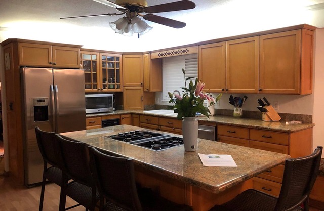 Lovely Guesthouse W/Tennis Court & Swimming Pool! Short walk to Bidwell Park!