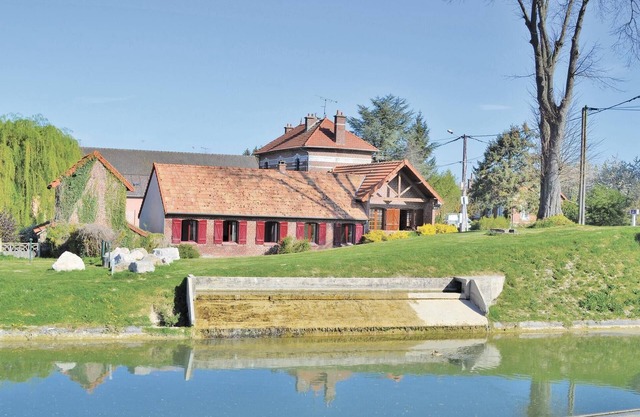 Lovely home in Frise with WiFi