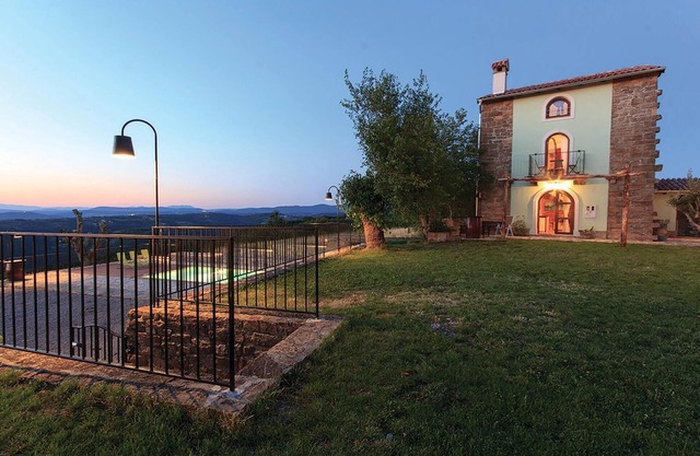 Lovely home in Gracisce