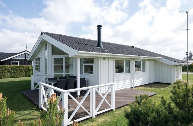 Lovely home in Hadsund with sauna