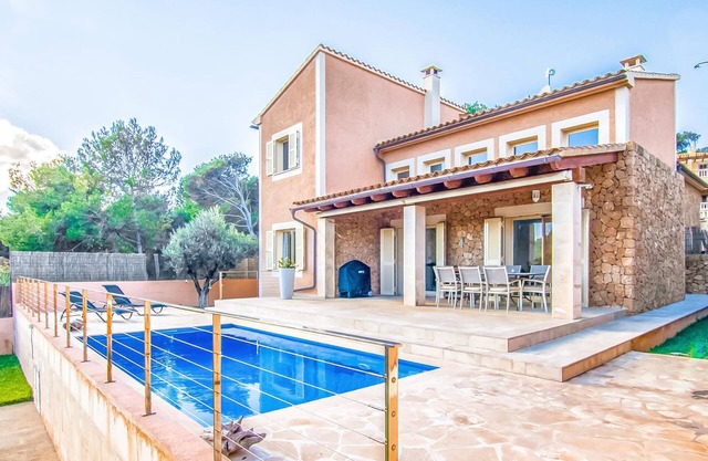 Lovely home in Mallorca with WiFi